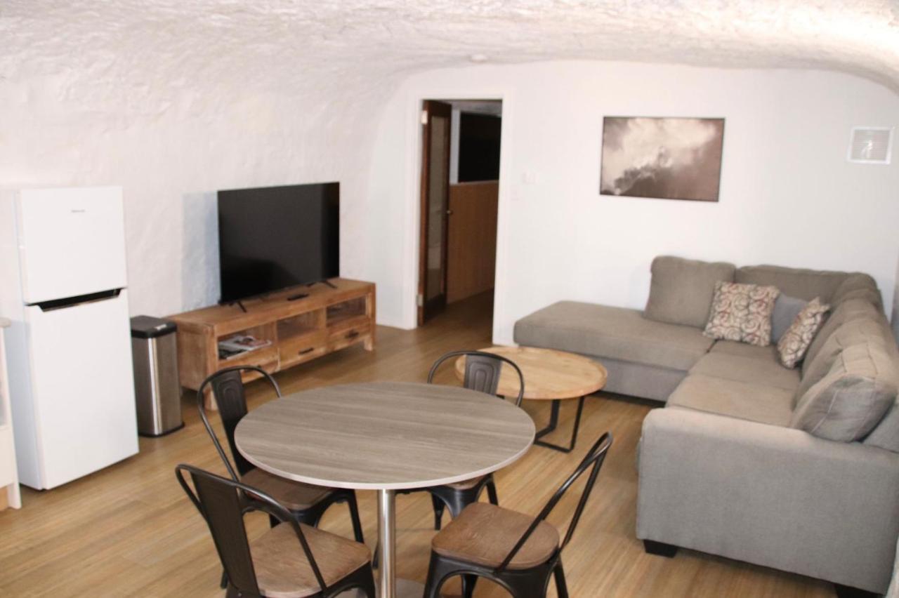 Holly Place Coober Pedy Dış mekan fotoğraf
